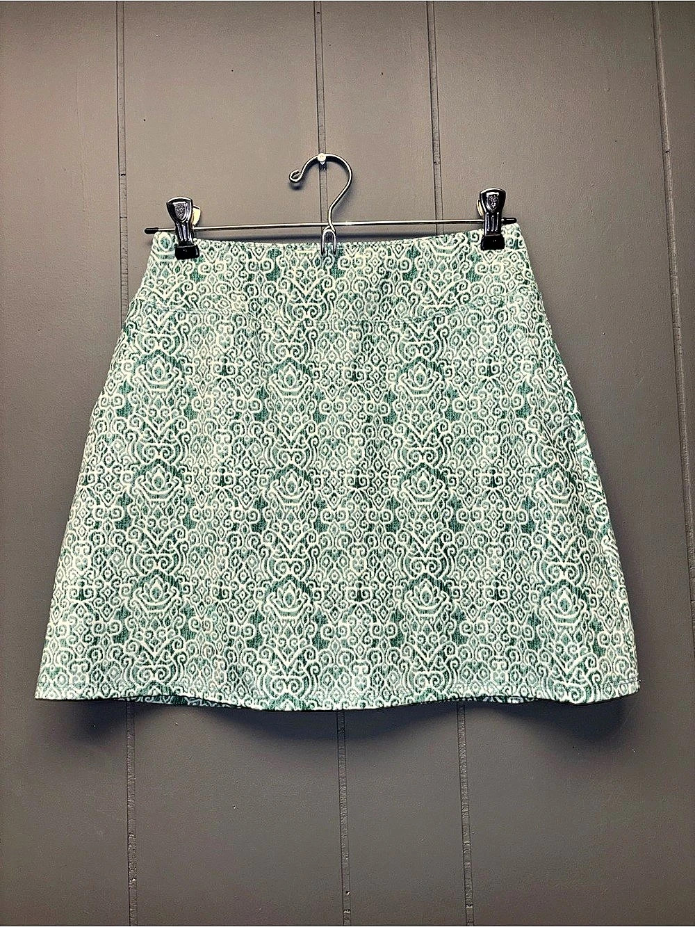 Tommy Bahama Women's Geometric Skirt in Green & White XS Like New
